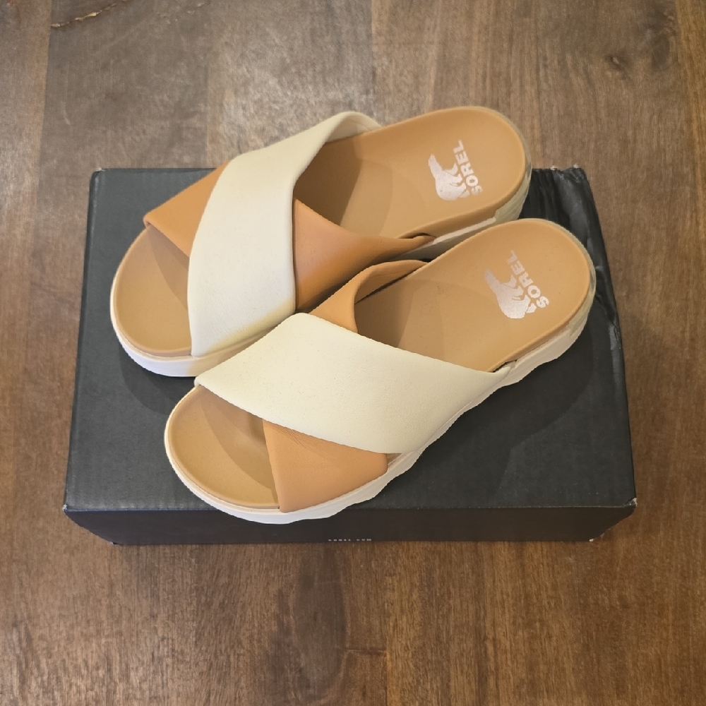 Sorel VIBE Women's Tan and Cream CrissCross Slide, 9.5, NEW